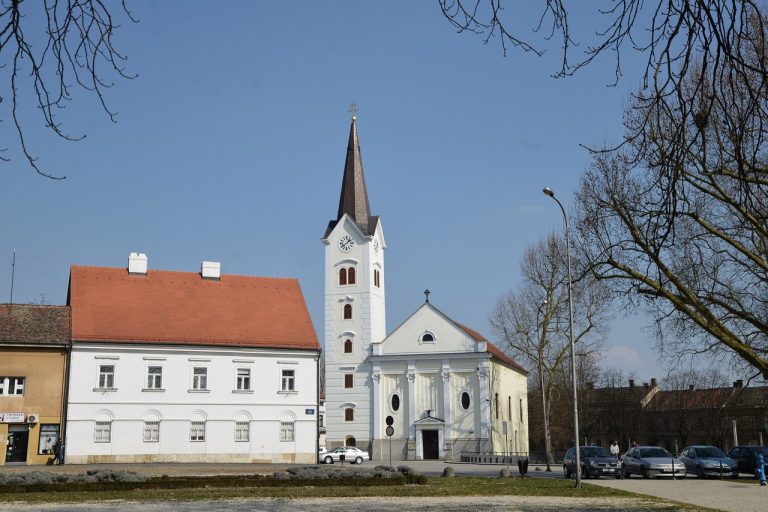 Katedrala Uzvisenja Sv. Kriza 768x512