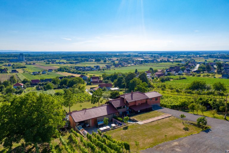 Vinarija Trdenic iz zraka 2 768x512