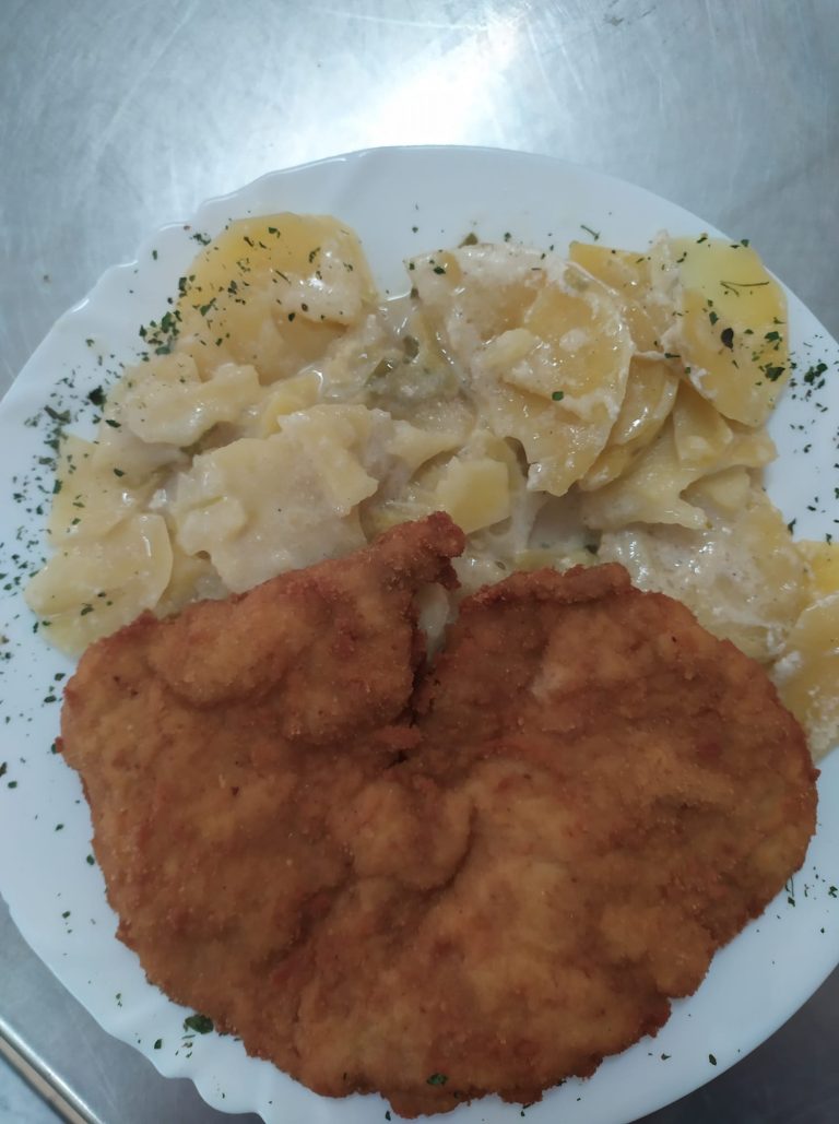 164202568 1167891506982884 1076760931178269273 n 768x1029