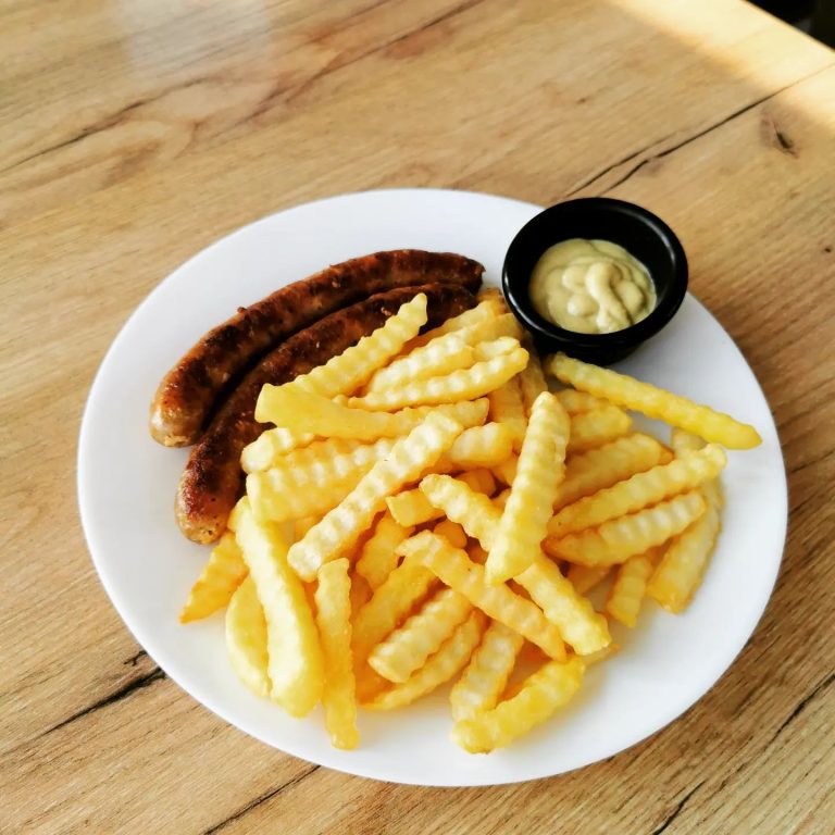 329903342 898925181147523 5754978039525801195 n 768x768