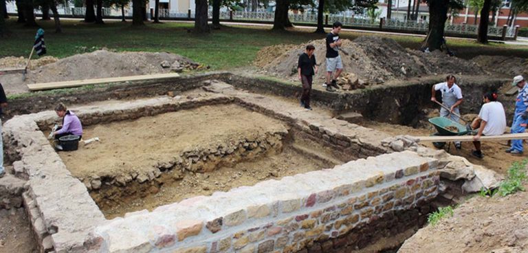 Rimski forum 768x368