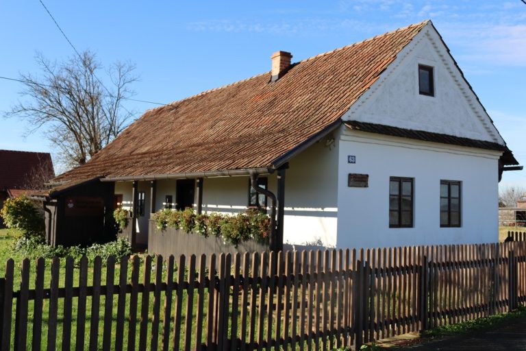 Slovacka etno kuca 768x512