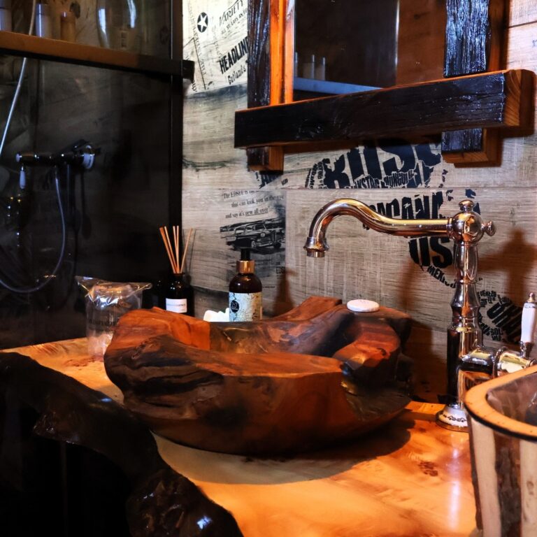 465551198 17852424369321386 7129700349021972873 n 768x768